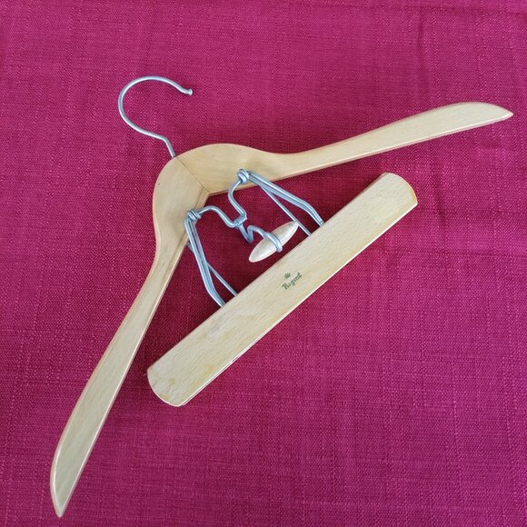 Vintage Regent 18” Solid Wood Heavy Duty Suit Hanger - Picture 3 of 14